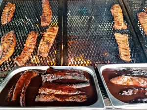 The Boss El Tarter. Texas Style Smoked. Restaurant pioner del Texas Smokedhouse a Andorra receptes smoked BBQ preferides dels americans amb carns fetes al més pur estil southern