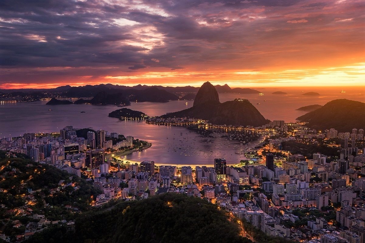 Google ahora muestra por qué clasificó un resultado de búsqueda específico. Google ahora enumera varios de los factores que utilizó para clasificar un resultado en la sección.