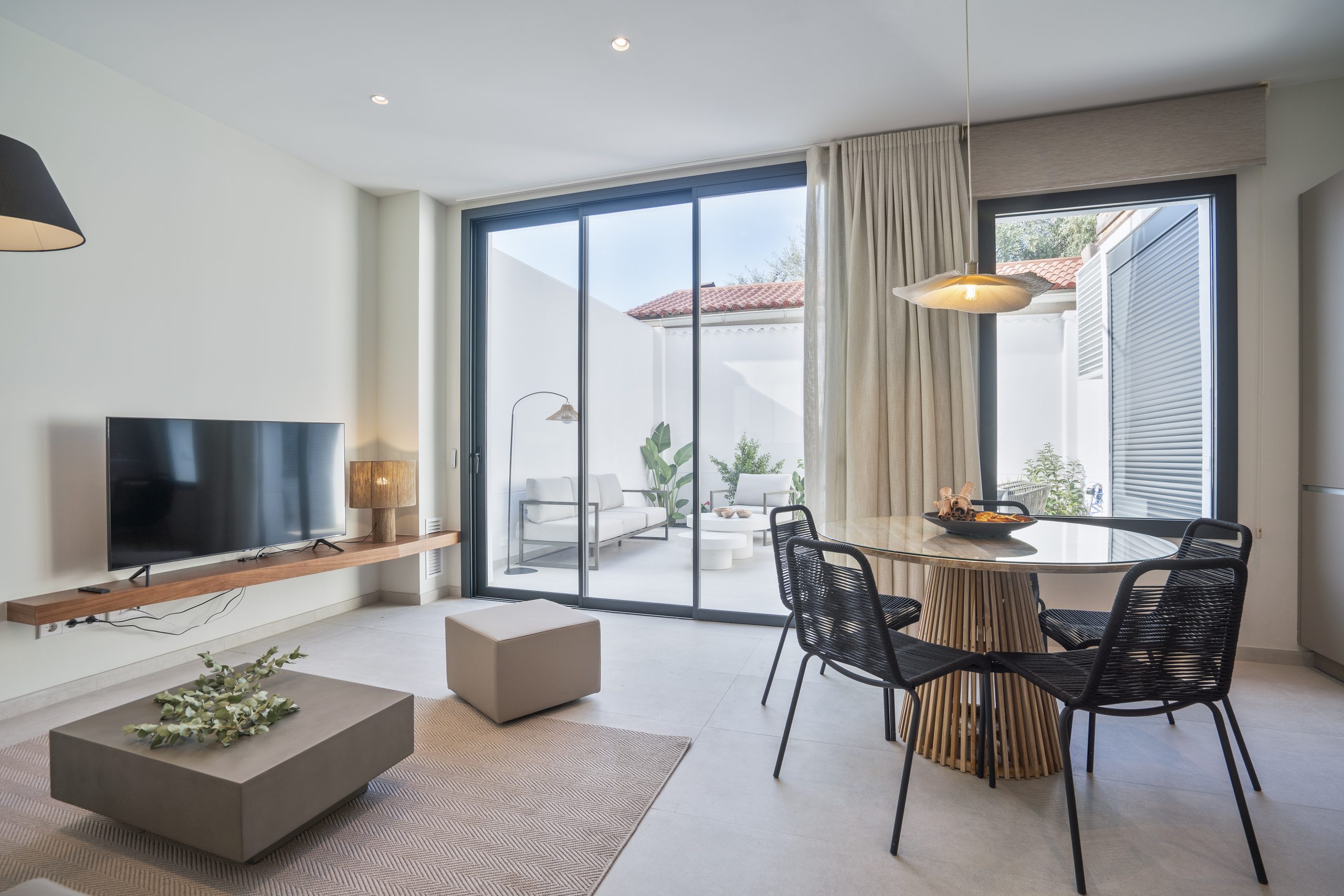 Mira… Mira… ¡Que bonito ha quedado el apartamento! Lleno de vida y color. Gracias, interiorismo Parellades. https://www.instagram.com/interiorismo_parellades/
@interiorismo_parellades
KAVE HOME Muebles y decoración de diseño para casas con personalidad by KAVE HOME PARTNER VILANOVA | CA Grup Interiors Vilanova. Los muebles de KAVE HOME Con su diseño contemporáneo unen a la versatilidad y libertad de movimientos con comodidad y diseño.
WWW.CASSONE.ES | Compra a la Nostra web o visita la botiga a Vilanova i la Geltrú i demana per Carme.
MOBLES per a SERVICIOS DE INTERIORISMO Y ARQUITECTURA | RESIDENCIAL: INTERIORISMO PARELLADES.
