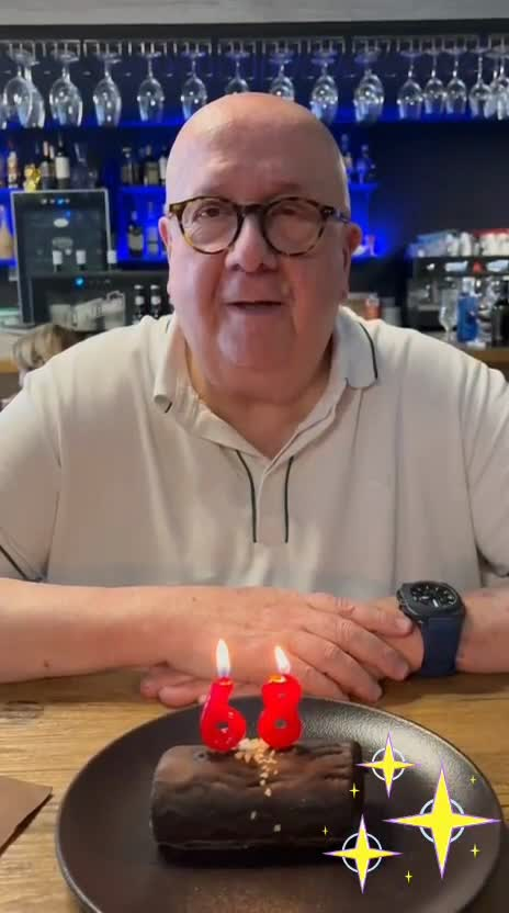 🎯 El meu desig d’aniversari? Construir, créixer i consolidar la meva marca personal. A més vull agrair l’ajuda i l’acompanyament de @alexroviracelma  Aquest any em proposo un objectiu clar: crear una marca personal sòlida, especialitzada en comunicació i relacions públiques, que reflecteixi la meva trajectòria i la meva manera d’entendre el món empresarial. Com a expert en màrqueting offline i online, he après que les xarxes socials només tenen sentit quan serveixen a un propòsit: 👉 millorar les vendes   👉 generar oportunitats reals   👉 fer créixer negocis de veritat Per això gestiono les xarxes amb una visió 100% professional, estratègica i orientada a resultats. 🔍 I, per descomptat, la meva especialitat: el SEO Fa més de 20 anys que treballo el SEO orgànic, el de veritat, el que no depèn de pagar ADS ni campanyes artificials. SEO que posiciona, que perdura i que converteix les webs i les xarxes en un negoci real. Aquest és el meu llenguatge, la meva passió i la meva manera d’ajudar empreses a créixer. 📩 Contacte professional   Email: mk.europa@gmail.com Telèfon (FR): +33 7 86 56 89 01 #MarcaPersonal #ComunicacióEstratègica #SEOOrganic #MarketingProfessional #RelacionsPúbliques